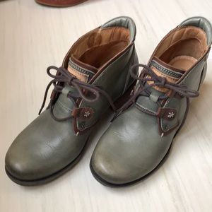 Very cute Pikolinos green bootie size 37